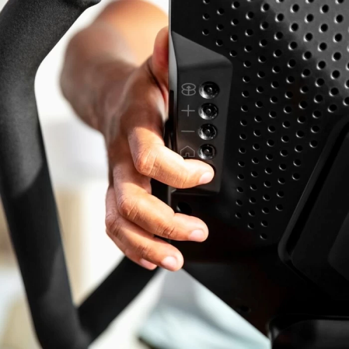 Elipsinis treniruoklis Bowflex Max Total 40 TFT-19 HD Elipsinis treniruoklis Bowflex Max Total 40 TFT-19 HD