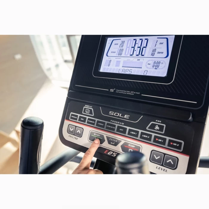 Elipsinis treniruoklis Sole Fitness E25 LCD Elipsinis treniruoklis Sole Fitness E25 LCD