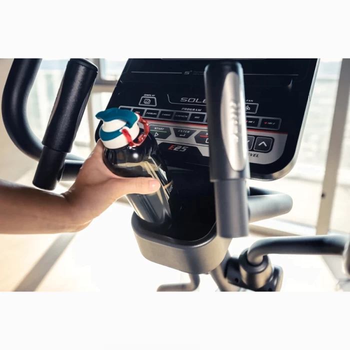 Elipsinis treniruoklis Sole Fitness E25 LCD Elipsinis treniruoklis Sole Fitness E25 LCD