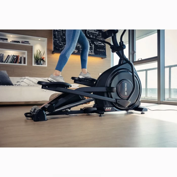 Elipsinis treniruoklis Sole Fitness E25 LCD Elipsinis treniruoklis Sole Fitness E25 LCD